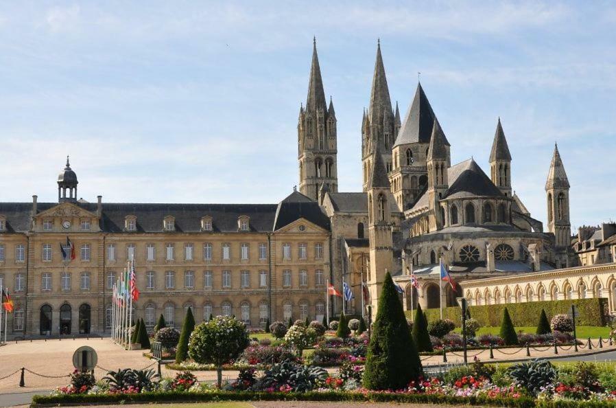 Le Saint Pierre, Atypique Au Coeur Du Centre Ville Caen Exterior foto